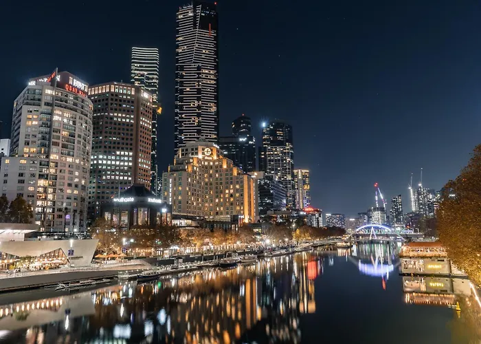 Hotel near College: The Langham Melbourne