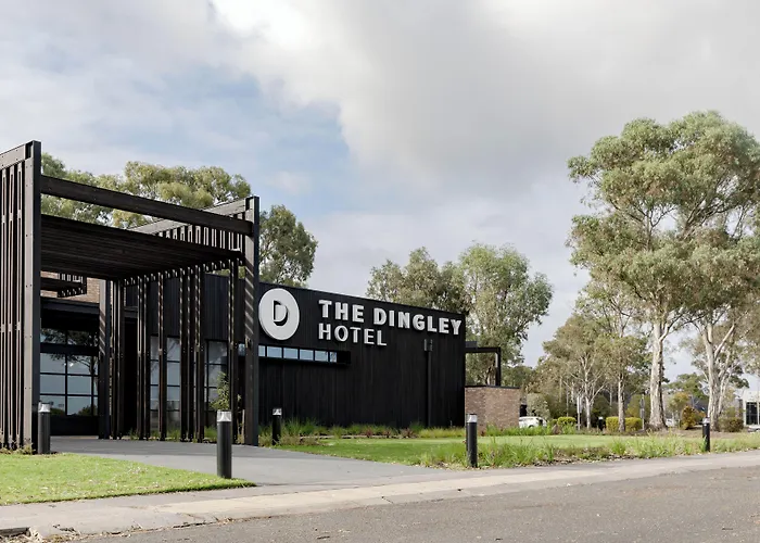 Motel: The Dingley Hotel